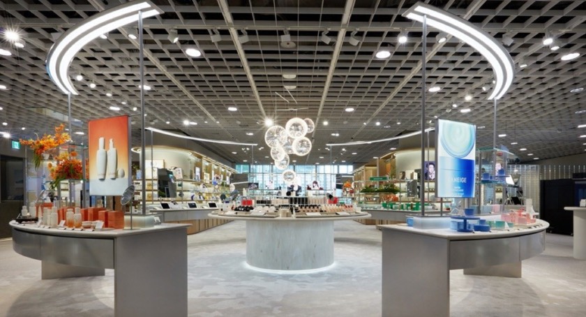 Amorepacific Opens Flagship Amore Yongsan Store - Beauty Packaging